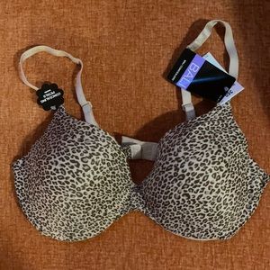 🐆 | NWT | Bali Concealers 36D Bra in Leopard